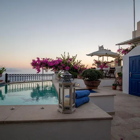 Otel Lithies Traditional Homes