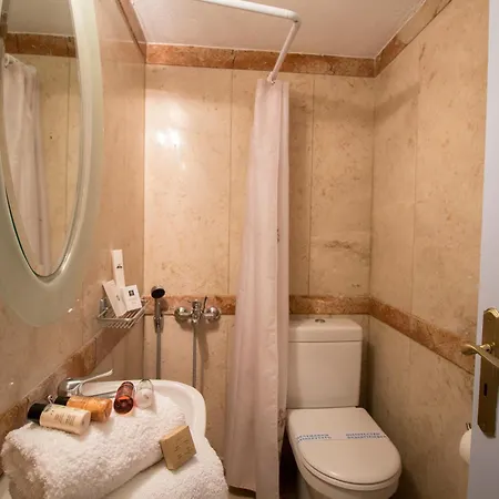 Lithies Traditional Homes 5* Firostefani